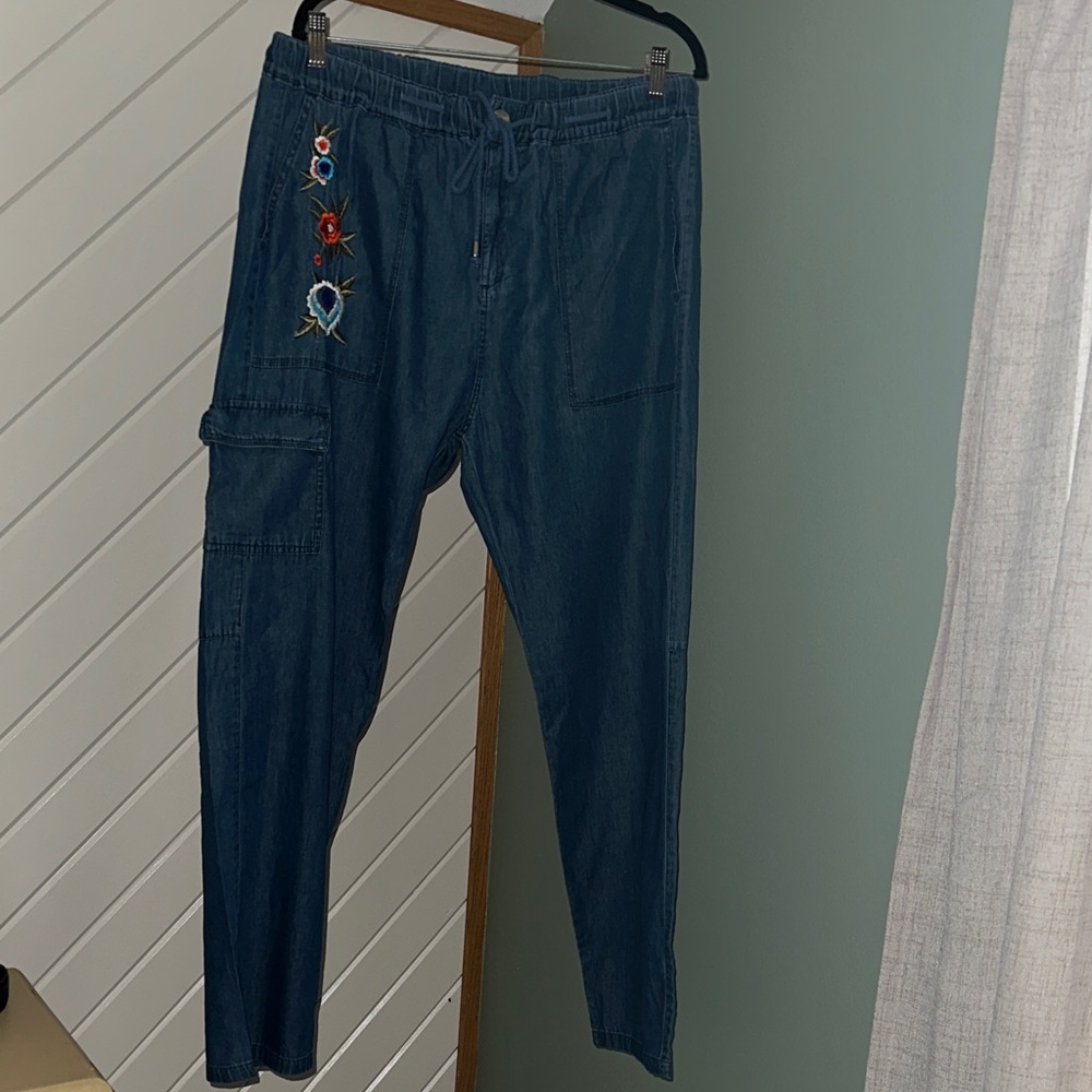 Impressions Denim Blue Pants with Embroidery. NWT size 1x